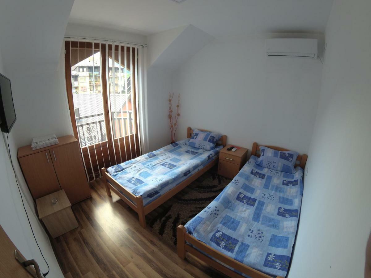 Apartment And Rooms Konak Višegrad Exterior foto